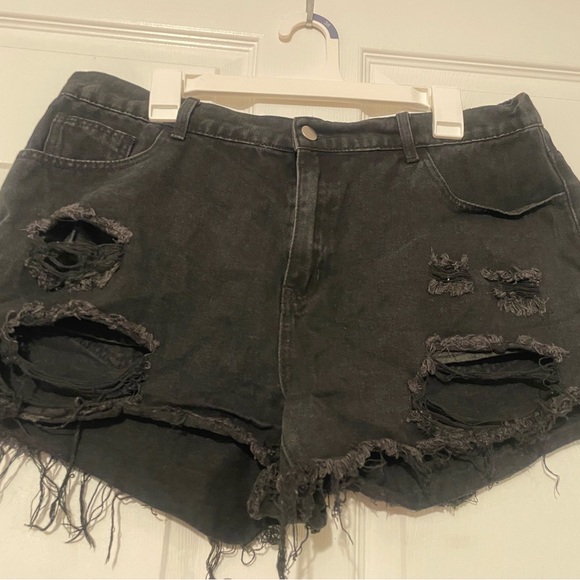 High-Waisted Distressed Jean Shorts with Fray & Elastic Waist - Picture 2 of 6